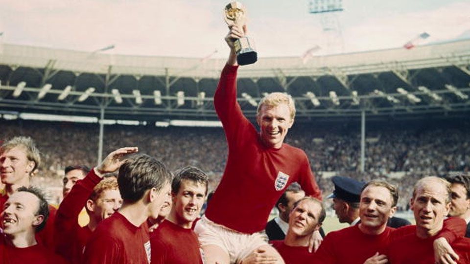 Timnas Inggris saat juara Piala Dunia tahun 1966. Copyright: © Rolls Press/Popperfoto/Getty Images